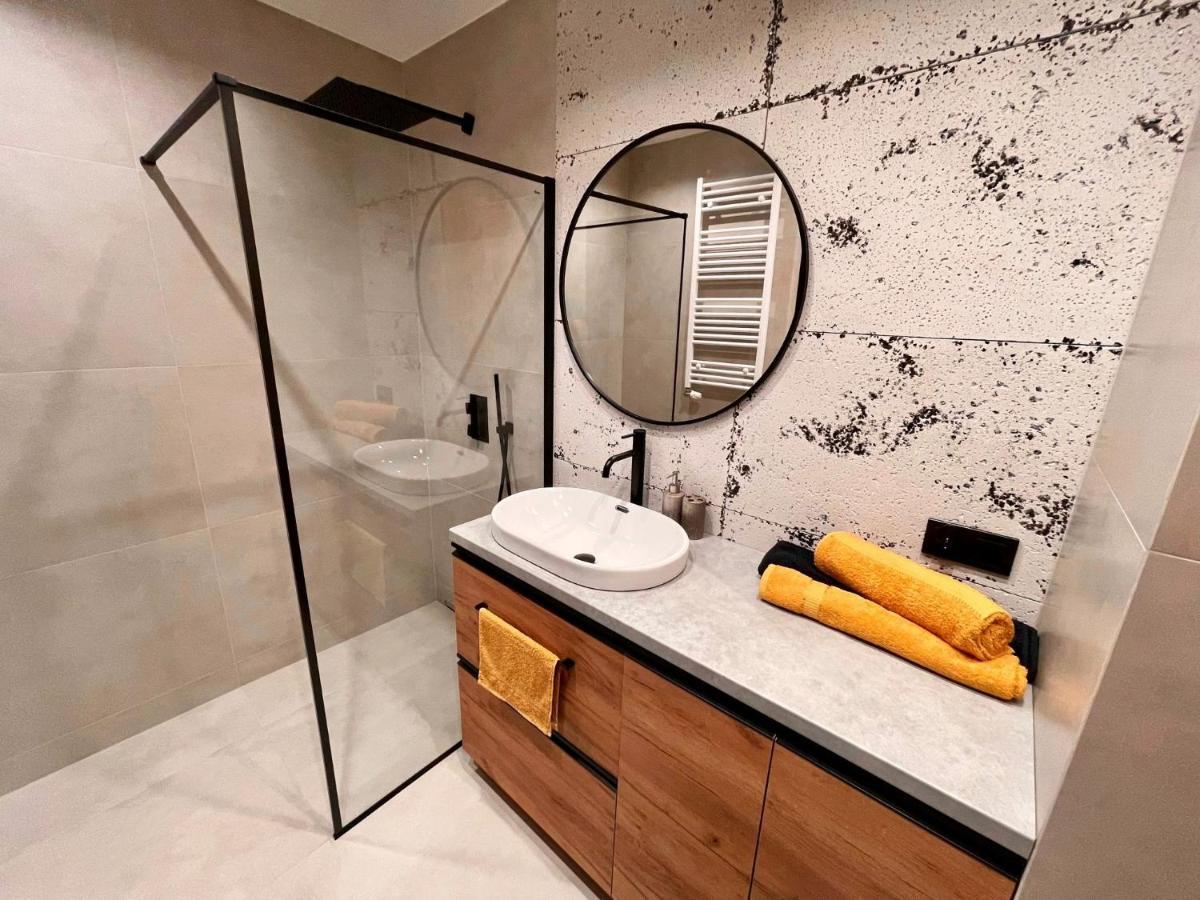 Apartament Twierdza Z Widokiem Na Jezioro Острода Екстериор снимка